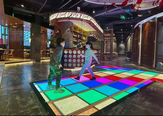 专业互动led地砖屏智造者用创新互动地砖屏技术智造行业优势