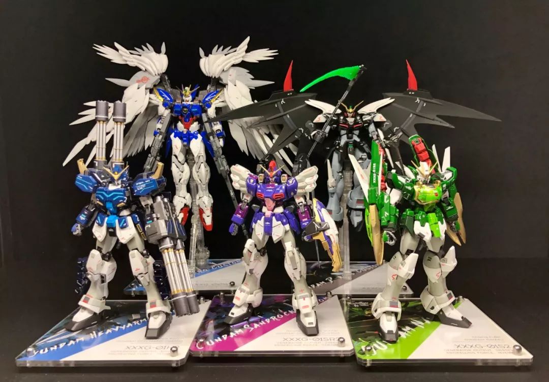 佳作迎面向我们走来的是w五小强组成的方阵