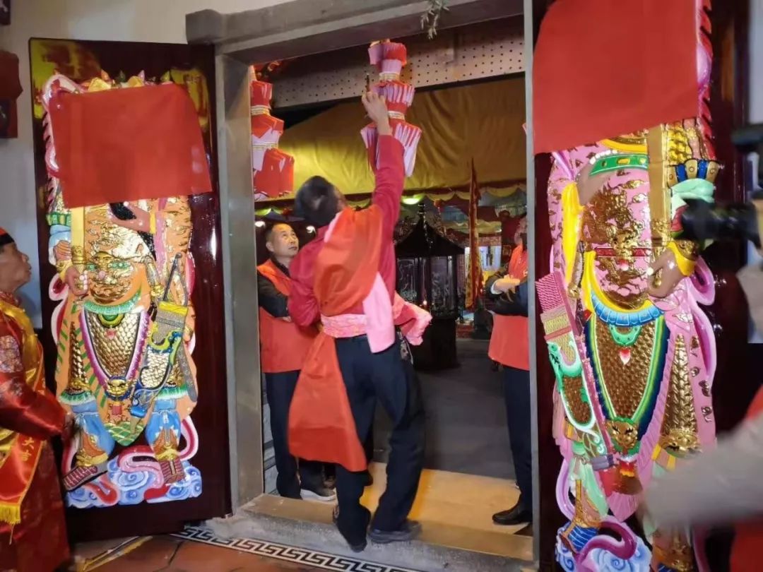 图片:龙山宫重光暨忠应孚惠威武英烈保安广泽尊王晋殿安座典礼