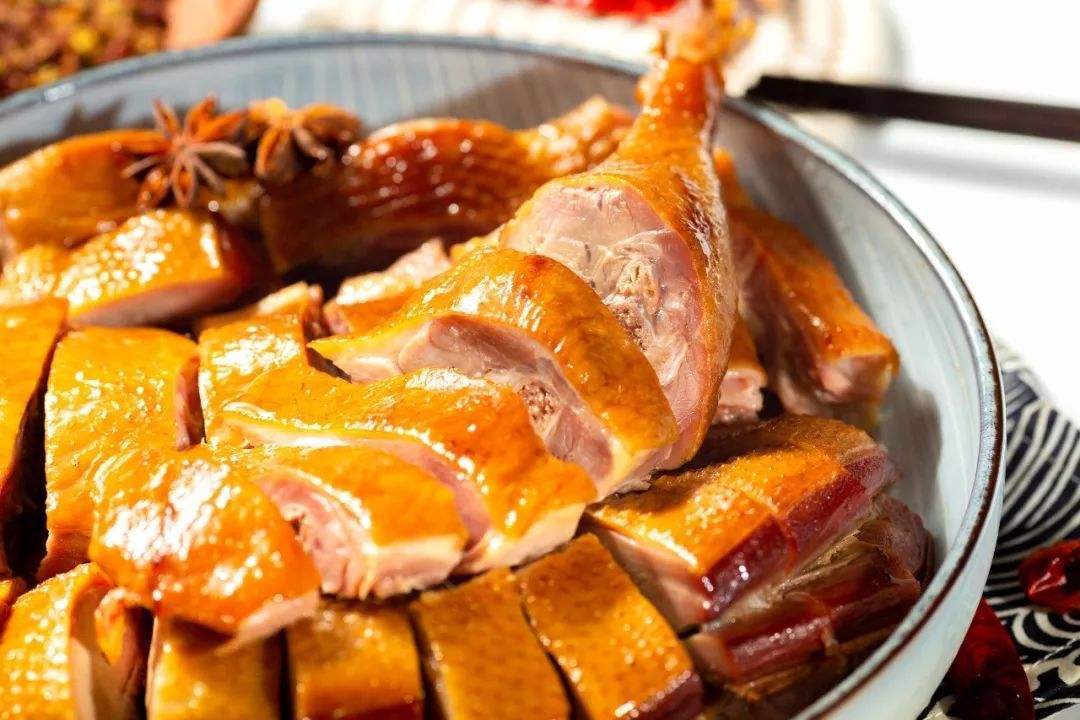 原创 先吃卤鸭子别急着买现成的,教你在家自己卤,货真价实超划算!
