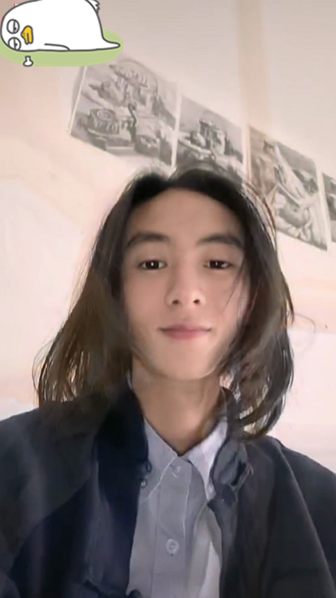 浪胃仙称上学时收情书收到手软本以为是开玩笑看到17岁旧照我信了