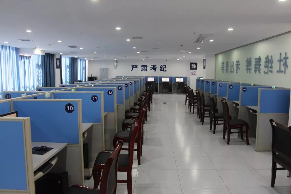 茶陵县机动车驾驶人考场科目一考试正式开考