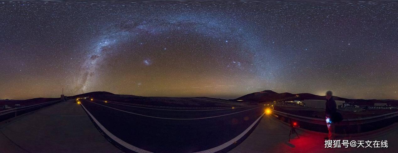 像m84, m85和ngc5866这样的一些星系是没有任何螺旋结构的盘状星系.