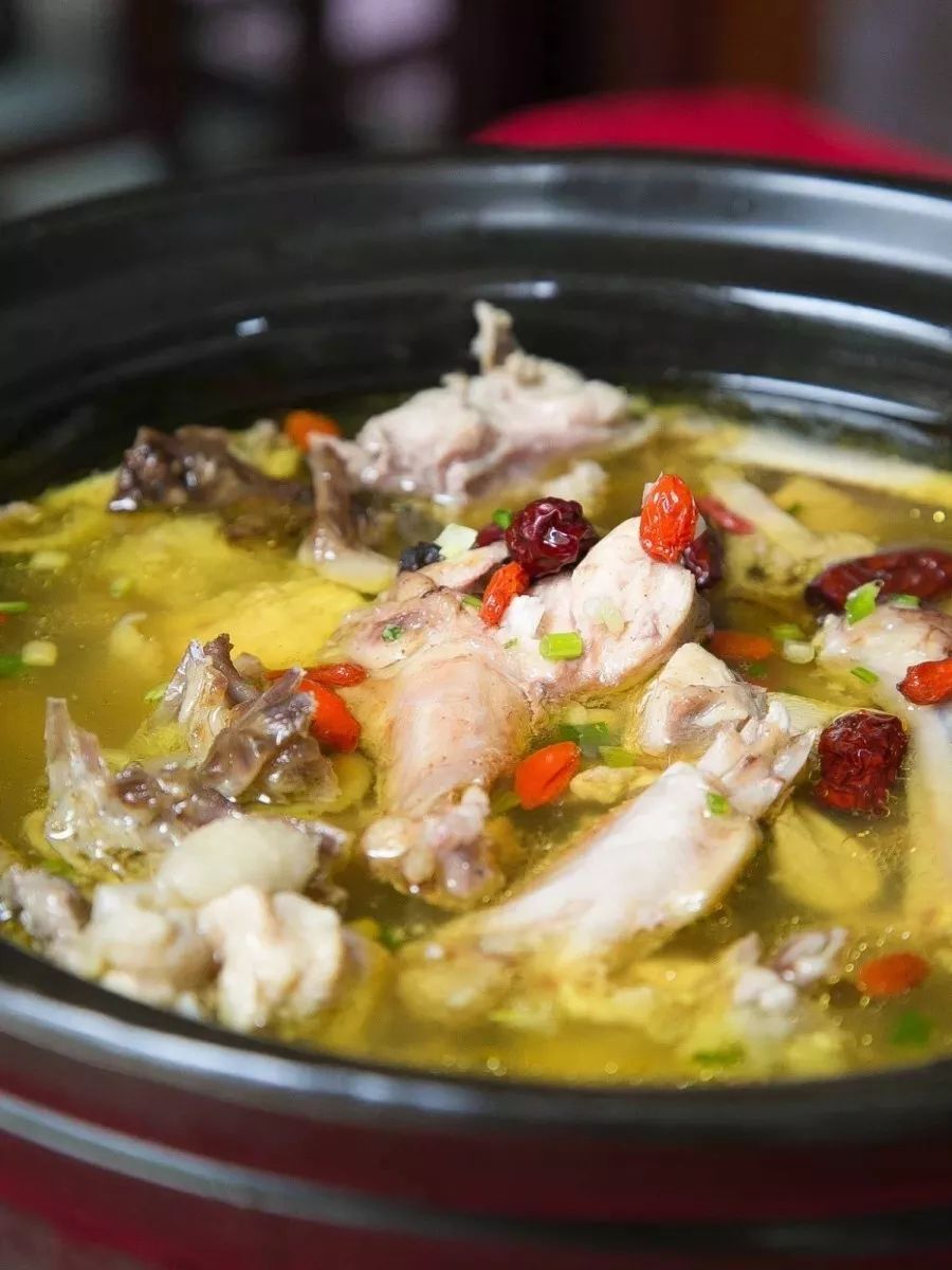 湖北这9种特色汤锅,从舌尖温暖到心里,冬日必吃!_贺胜