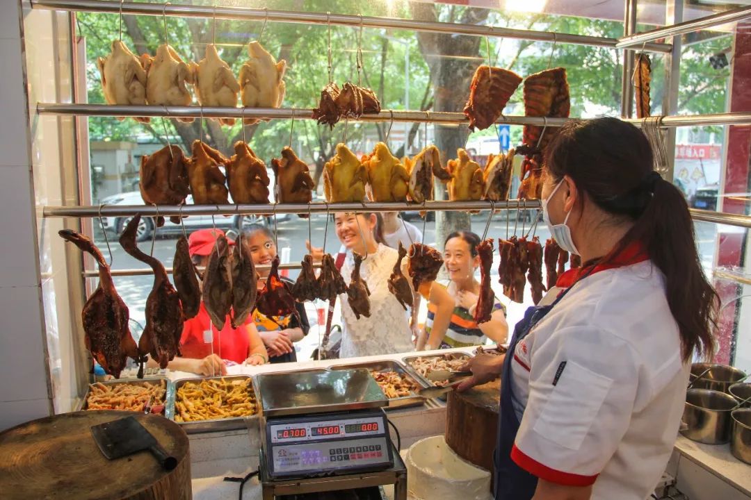 15元吃撑▎育德市场边10多家分店的烧腊店终于被吃货挖出来