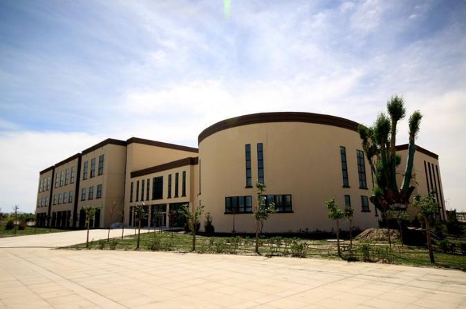 巴州高等教育从无到有的历史性突破迁建库尔勒并运行至今新疆财经大学