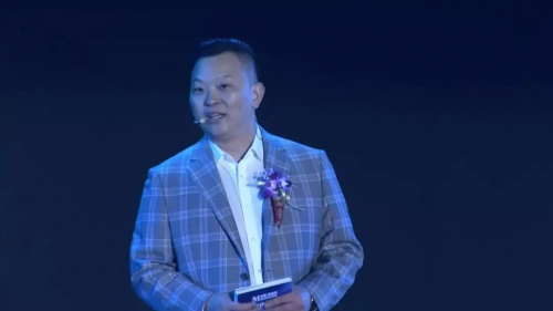 随后,红星美凯龙家居集团股份有限公司执行总裁程书昌先生上台致辞