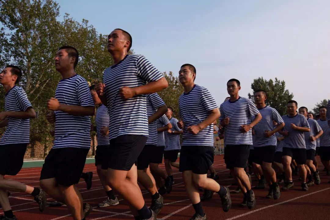 az海军新兵的26种style