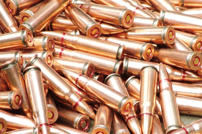 全球争相排队购买_子弹