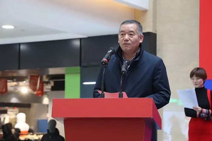 潍坊消防与山东西王男篮结缘这位潍坊籍男篮帅哥今天亮相泰华城