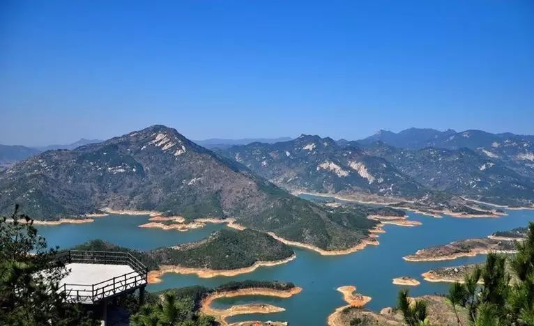 年轻人,听说你要离开黄梅了?