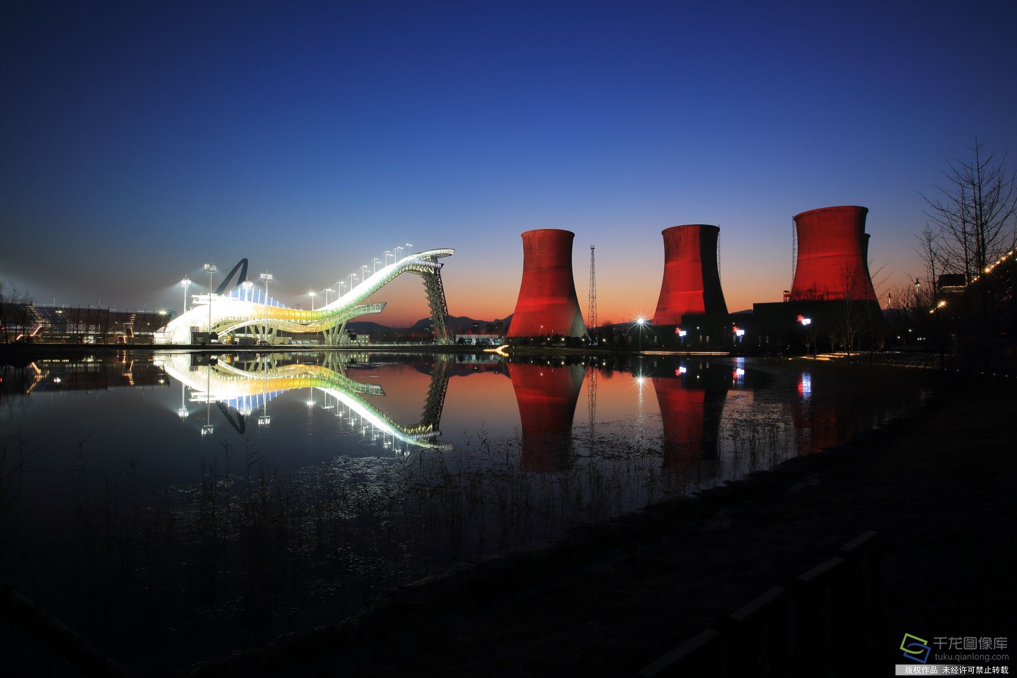 首钢园内奏响动人的冰与火之歌