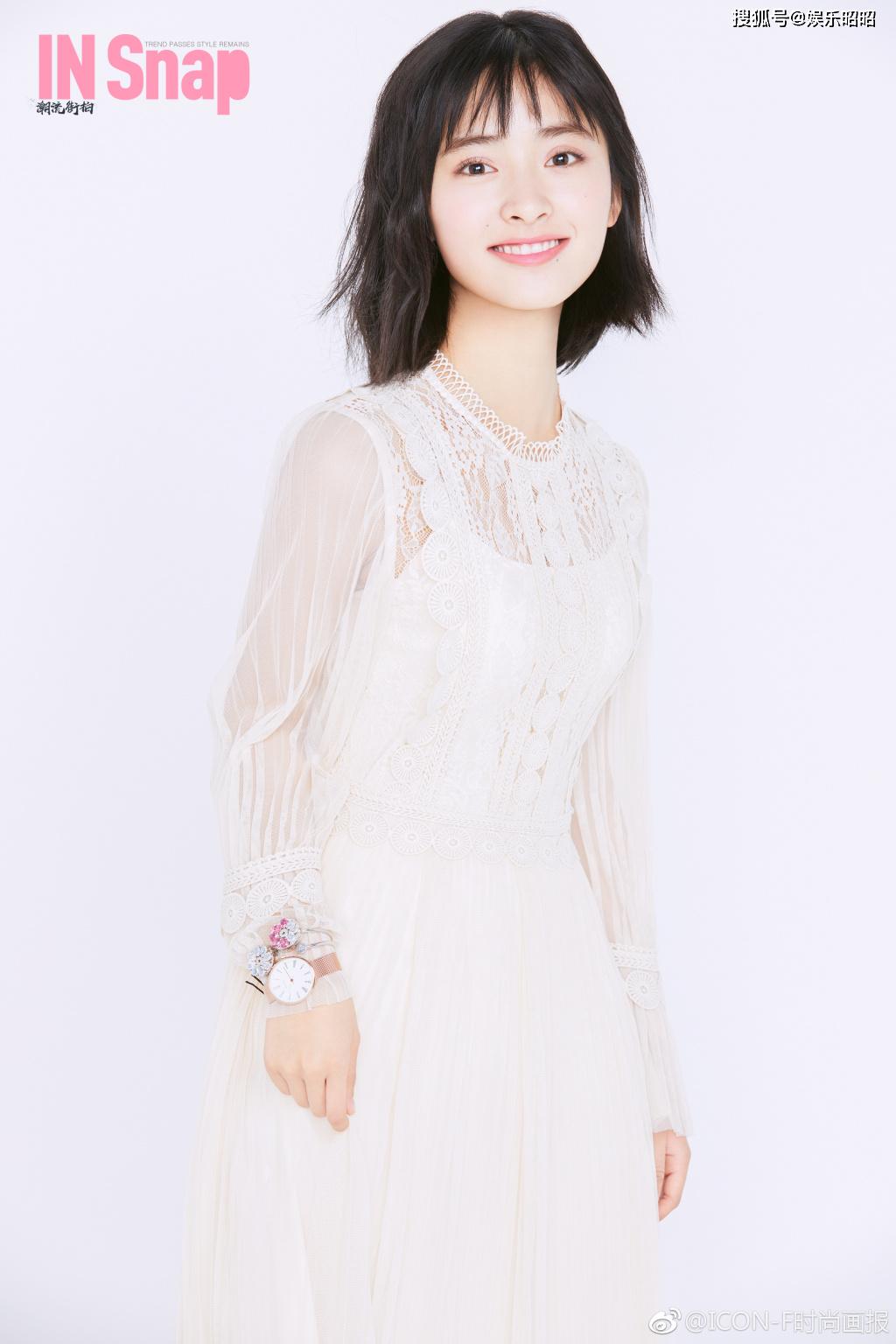 最美星二代沈月晒美照18岁已婀娜多姿比妈妈邱淑贞漂亮