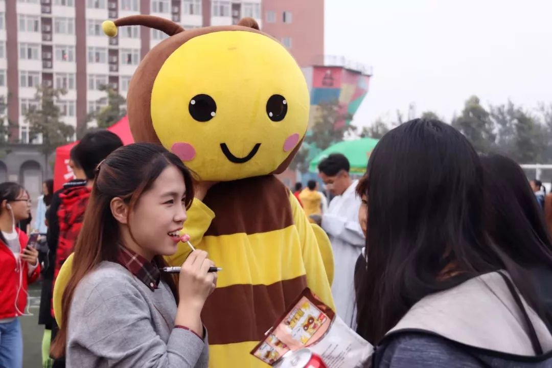 疏雨洗天清越卓然专访校学生会副主席吴雨清