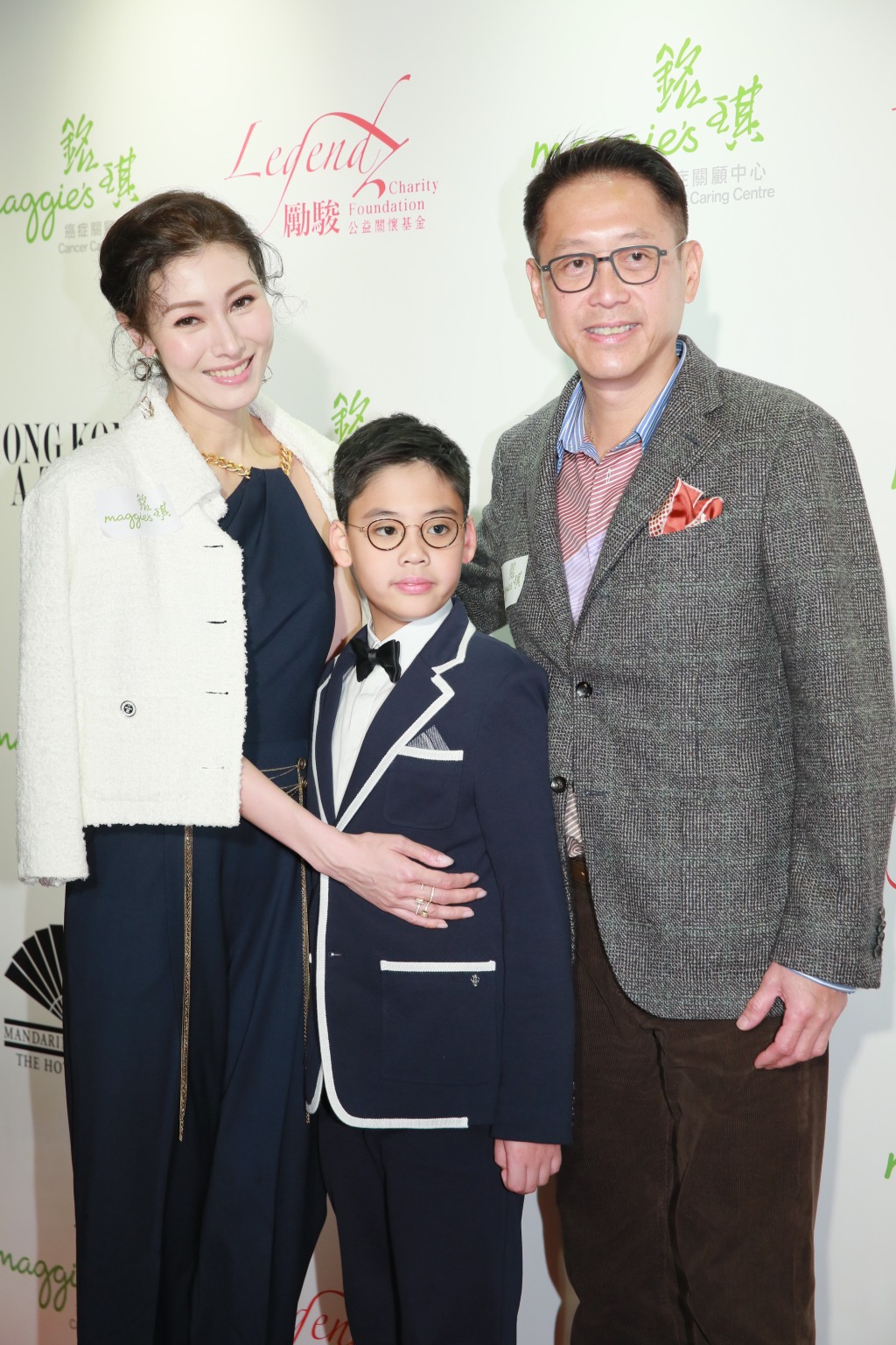 香港名媛蔡一凤跳出来说,赵薇老公黄有龙欠她2亿没还.