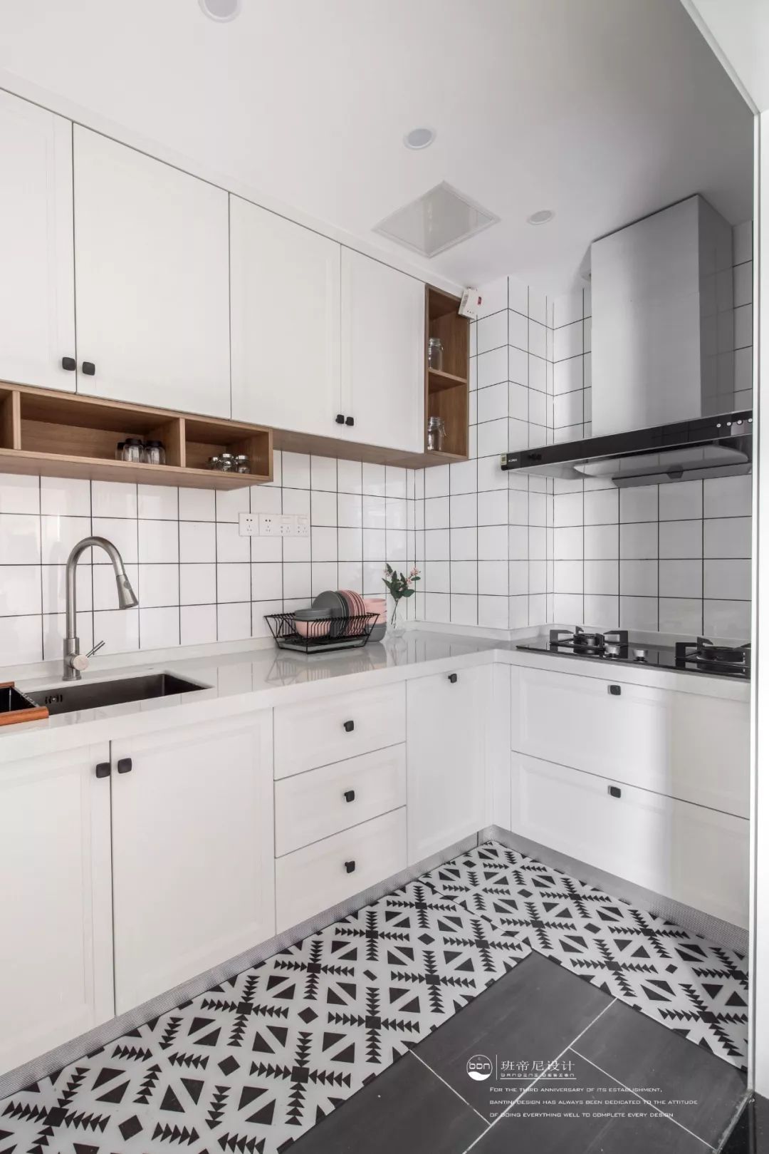 橱柜门颜色到好,厨房空间美不少!做饭心情更美妙