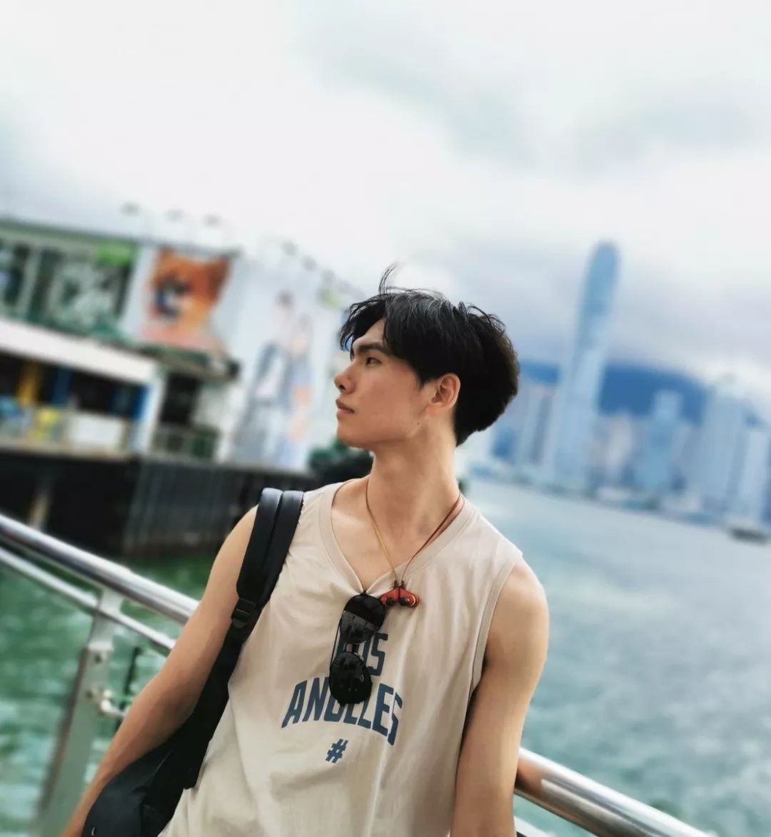 军运会带队老师专业教研室的刘暄老师和王天老师和同学们一起经历了约