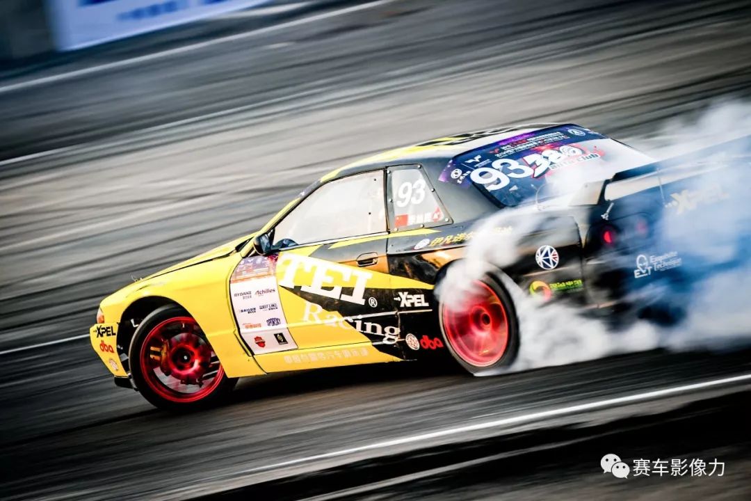 真相在武汉的马路上疯狂飙车居然还合理合法