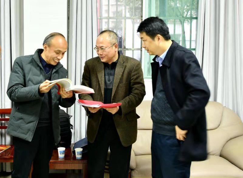 省委老干部工作领导小组来我局督查老干部工作