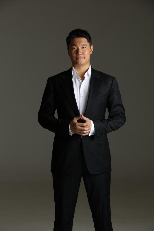 年度大奖史克浪体育创始人董事长黄斯沉先生获新锐体育企业家