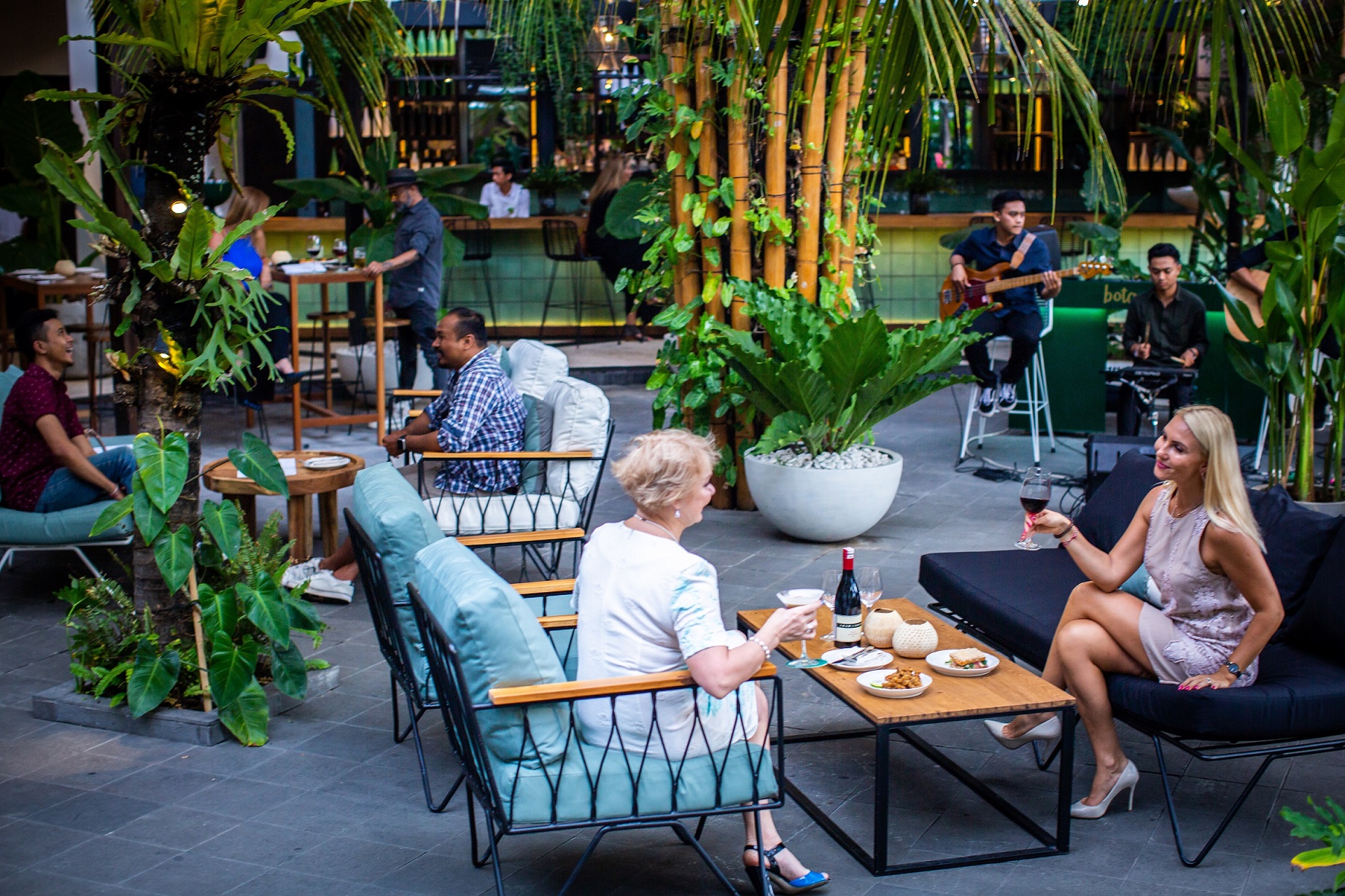 海边派对进行时,巴厘岛年末活动大盘点