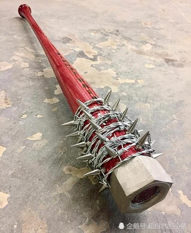 狼棒:从兵器的造型以及十分尖锐的金属刺上来看,可以说这是完完全全