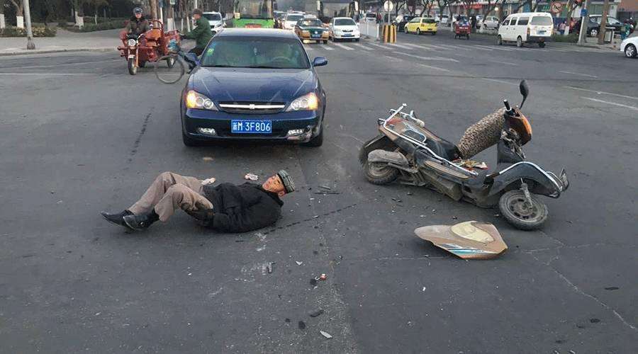 碰瓷党再出新招有行车记录仪也没用碰上至少损失一万元