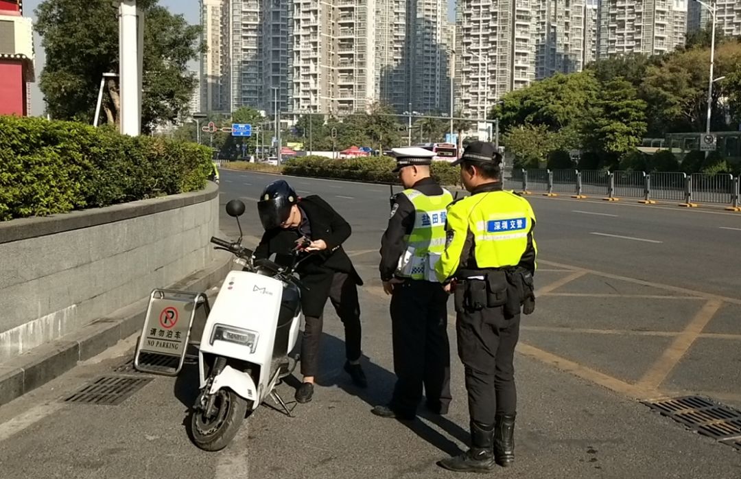 深圳交警照片图片