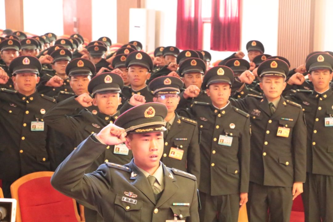 高光时刻丨湖南省军区新兵授衔啦