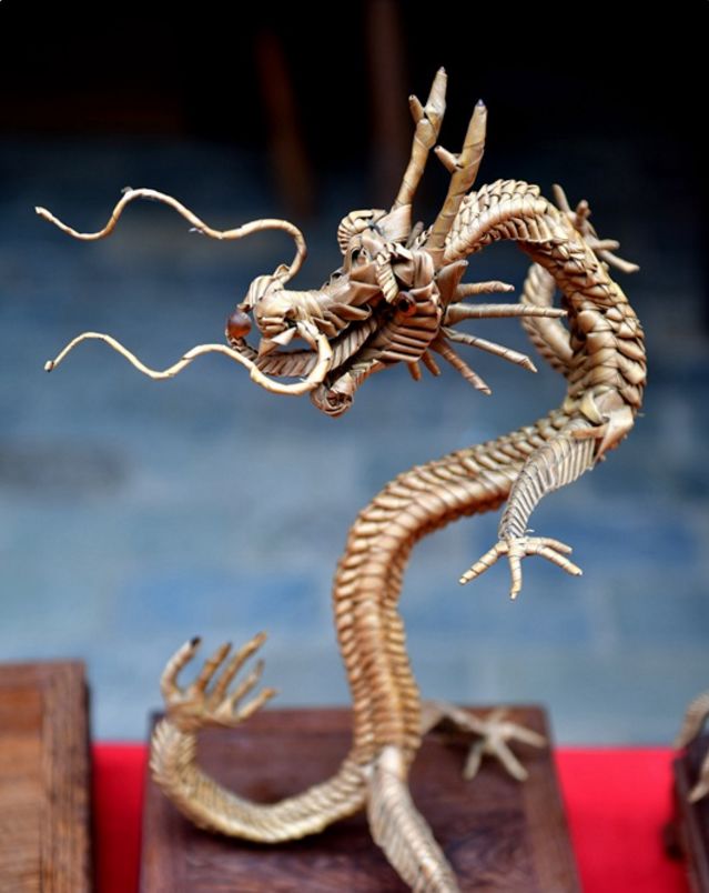 倒盏村王家传统棕编 让片片粽叶活起来