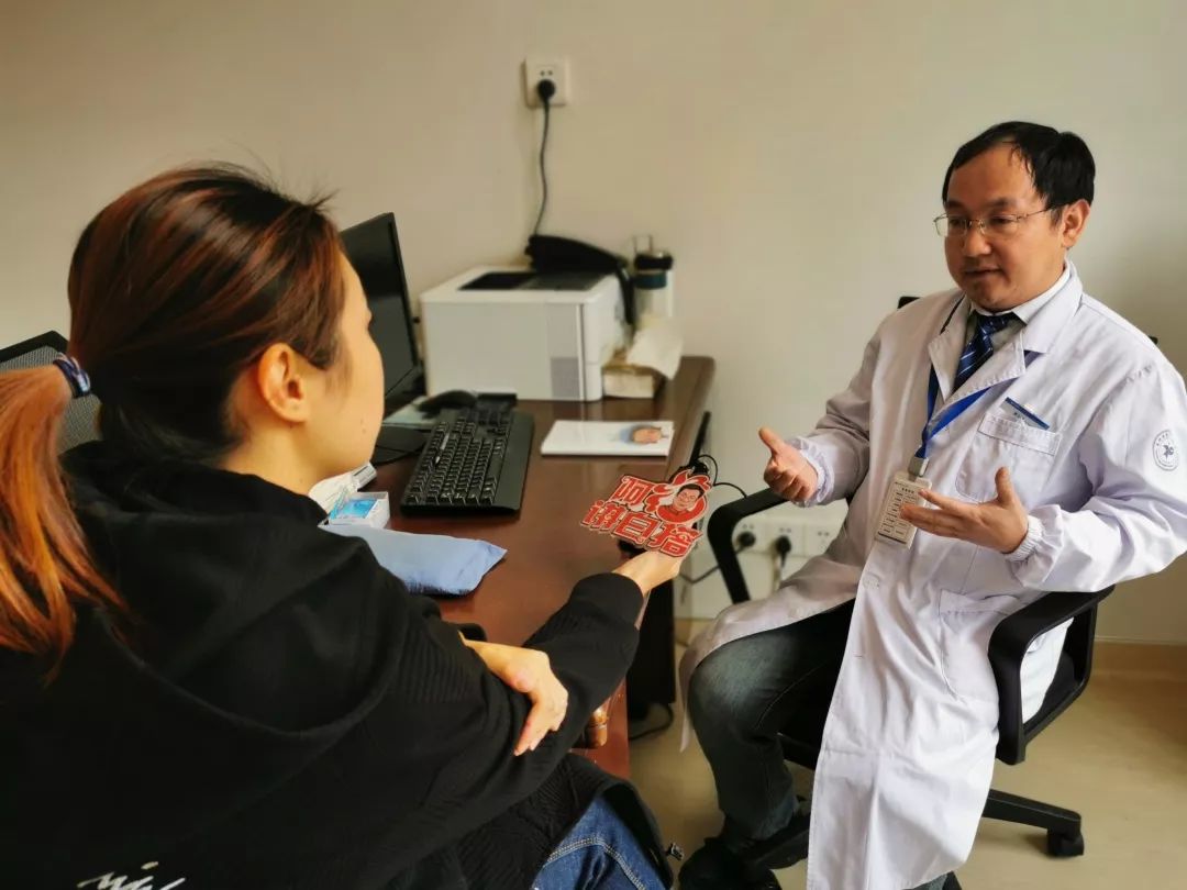 北京安定医院、门头沟区网上代挂专家号，在线客服为您解答的简单介绍