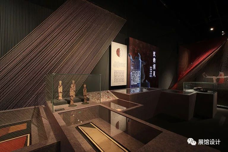 首都博物馆“锦绣中华——古代丝织品文化展”的“精丽华贵”展陈设计-搜狐大视野-搜狐新闻