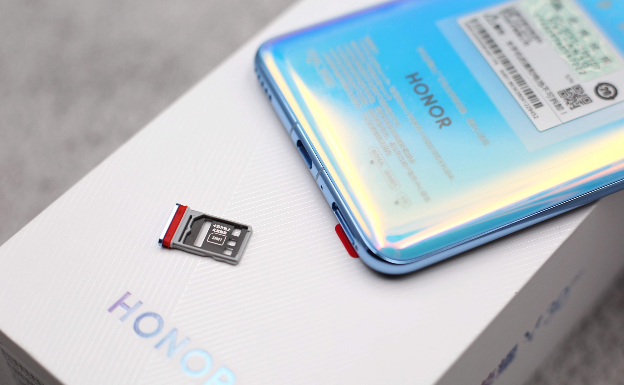 荣耀v30 pro开箱:来看友商们都在模仿的冰岛幻境