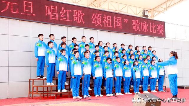 蔡家坡高級中學舉行2019年“唱紅歌”比賽(圖9) 蔡家坡高級中學舉行2019年“唱紅歌”比賽(圖9)