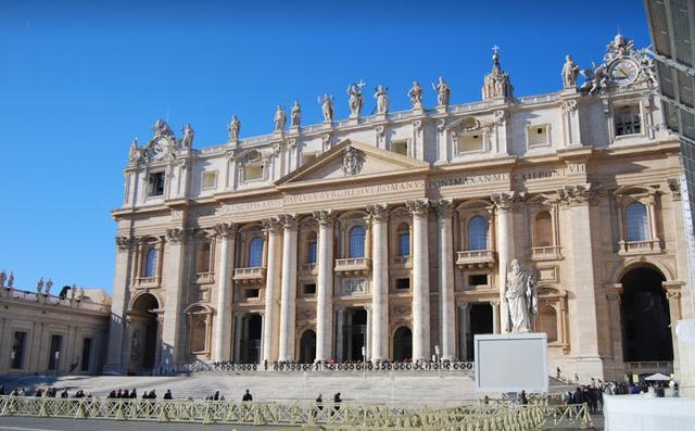 梵蒂冈在全世界设有60余所大学,对全世界天主教会2000多个高级宗教