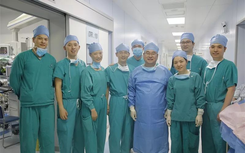 相信在本次郑杰教授的手术演示之后,中六生殖的宫腔镜团队将获得长足