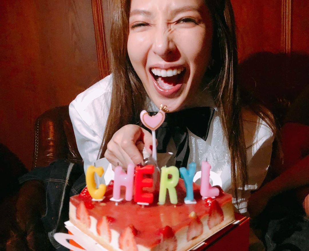 "败犬女王"杨谨华庆生 林心如素颜现身稳坐c位