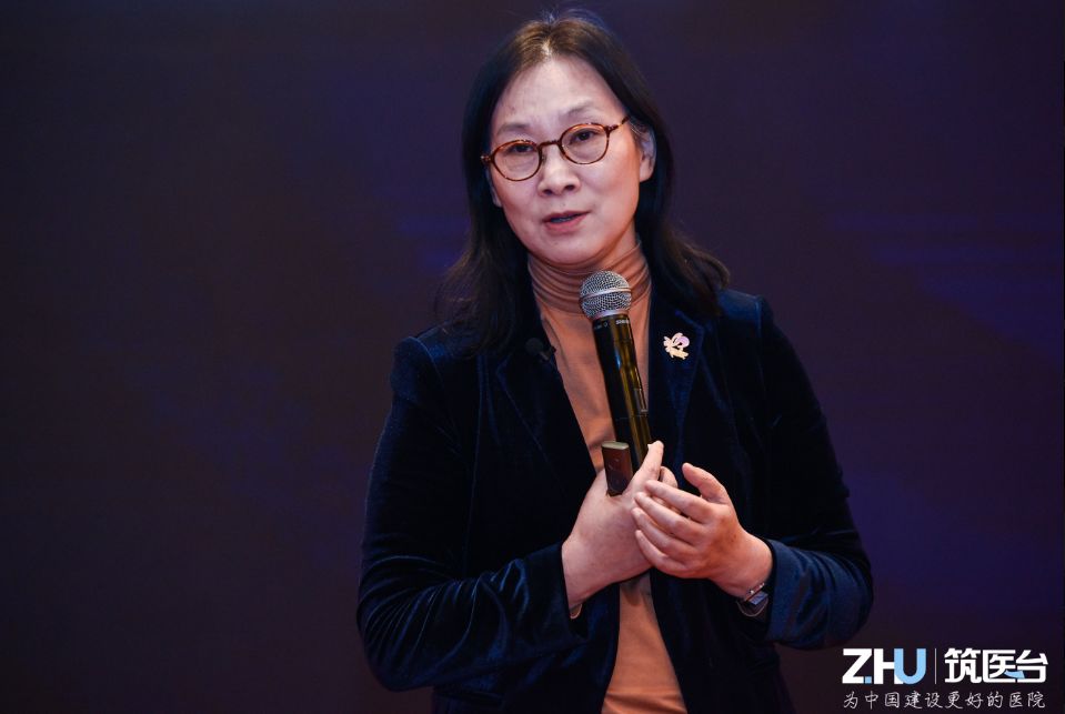 罗蒙董事长夫人照片图片