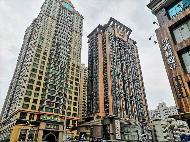 深圳向西村:外地人眼里的"娱乐村",让我离开的还是房东