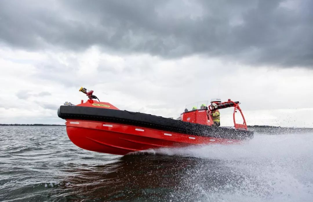厉害了这款荷兰原装进口灭火救援消防艇全铝合金喷水推进自动扶正