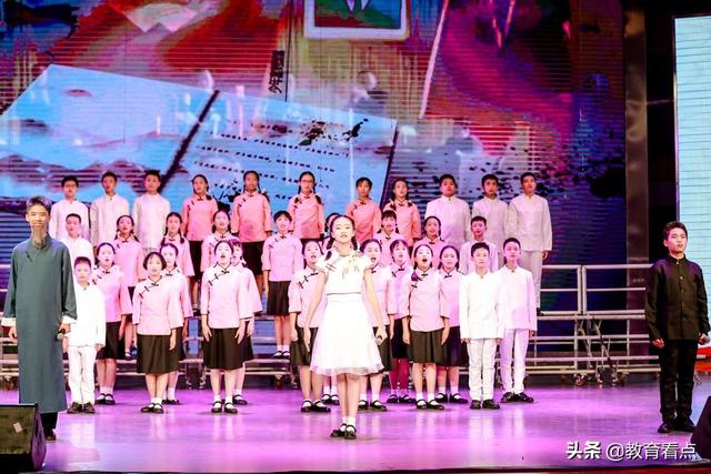 廣州市海珠外國(guó)語實(shí)驗(yàn)中學(xué)經(jīng)典美文表演在市決賽中榮獲佳績(jī)(圖11) 廣州市海珠外國(guó)語實(shí)驗(yàn)中學(xué)經(jīng)典美文表演在市決賽中榮獲佳績(jī)(圖11)