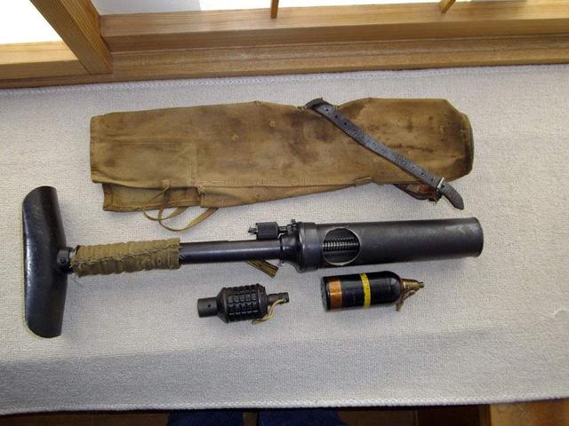 为何又重新装备了二战日军的掷弹筒?