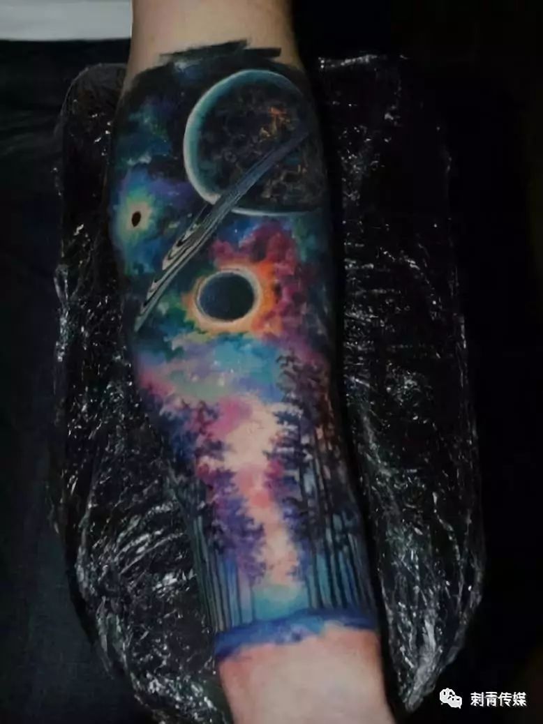 把浩瀚的宇宙刻在身上._星系