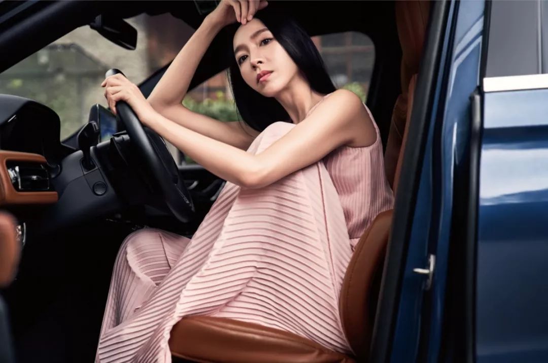 侯宏澜内心的静才能让芭蕾活起来