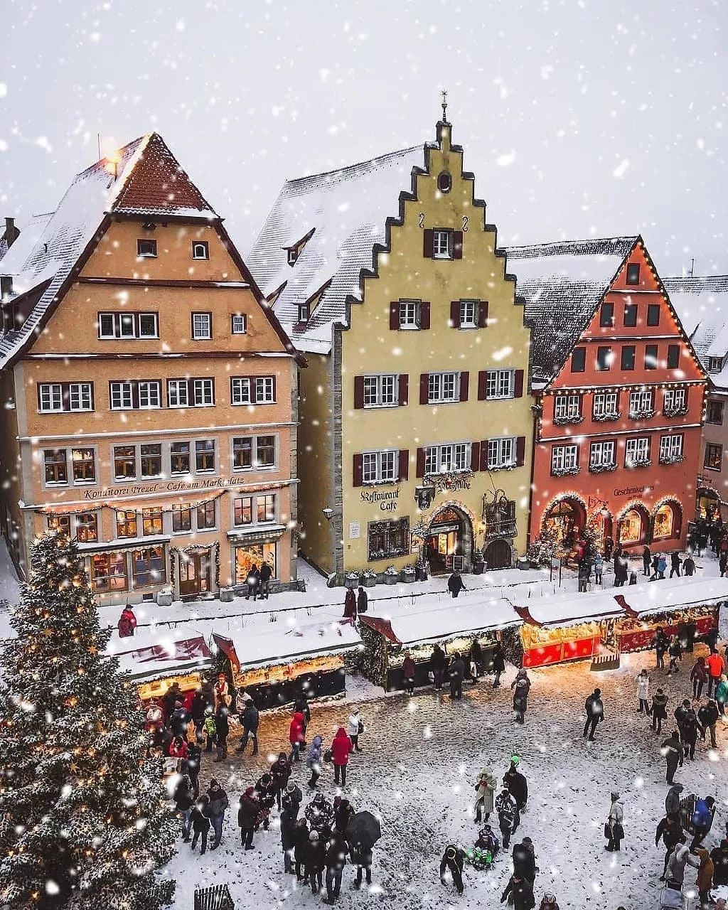 送给大人的5个圣诞小镇:拥抱麋鹿和雪人,像北欧童话那样去生活