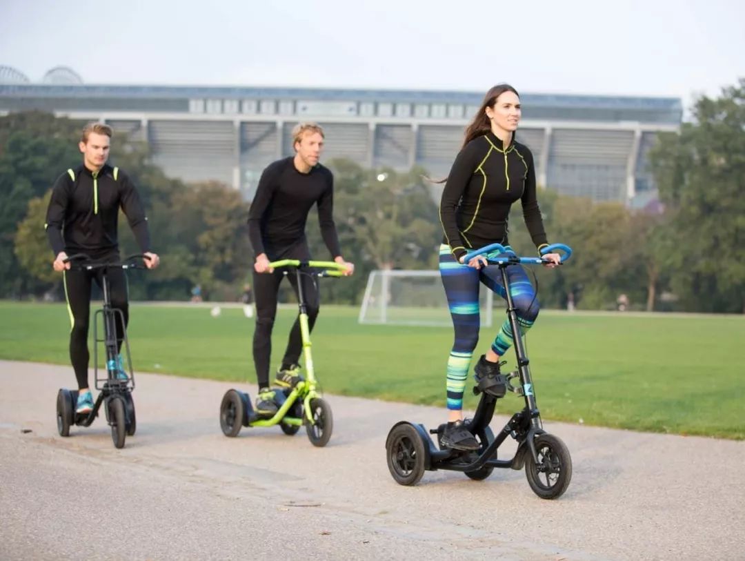 运动方式:模拟登山类型:纯人力滑板车01 me-mover fitness今天,小编就