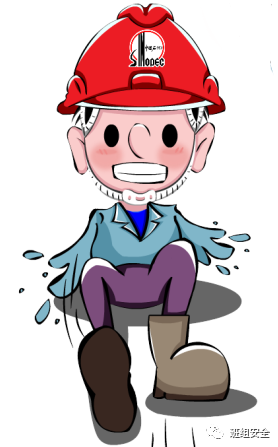 "我不活了"!监拍男子掏出打火机点燃加油站的惊险瞬间