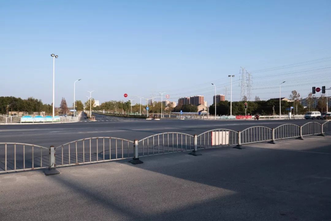 开工航城路凌空路南六公路征地房屋补偿方案也已公布