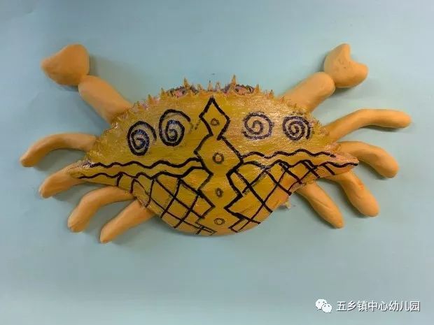 螃蟹创意画折螃蟹彩泥螃蟹1螃蟹是幼儿生活中常见的动物,但是绝大多数
