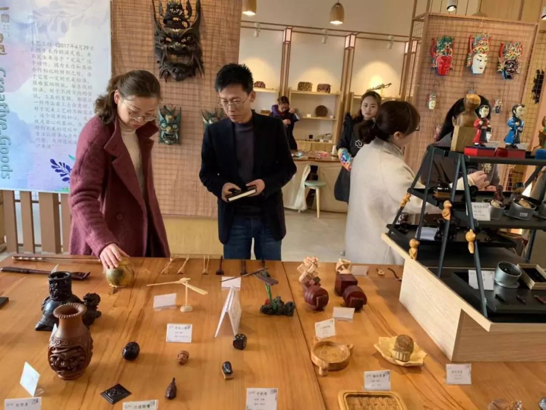 简报:市文广旅局督查组对非遗小镇和非遗扶贫工坊建设进行督查验收